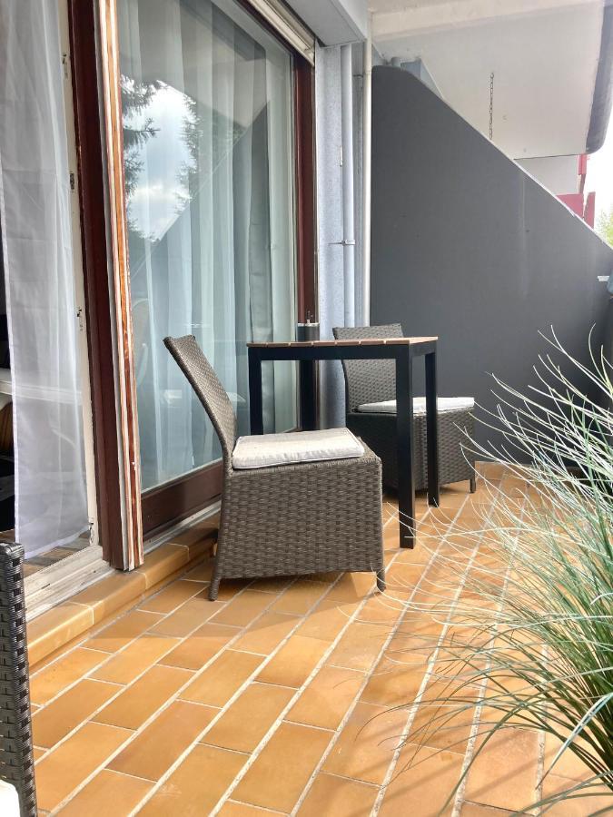 Living At Saarpartments -Adults Only- 2 Bedroom, Netflix - Business & Holiday Apartments For Long- And Short Term Stay, 3 Min To Train Station, Secure E-Bike Parking! Saarbrücken Buitenkant foto