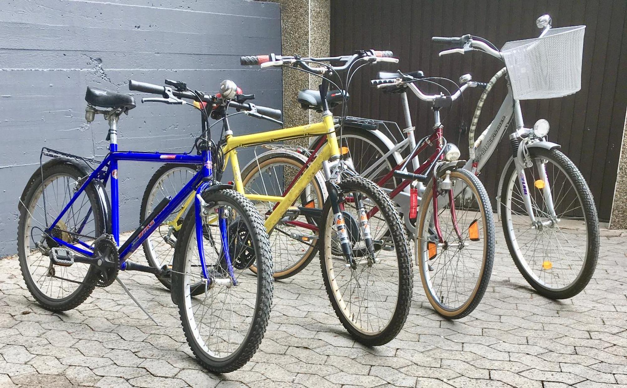 Living At Saarpartments -Adults Only- 2 Bedroom, Netflix - Business & Holiday Apartments For Long- And Short Term Stay, 3 Min To Train Station, Secure E-Bike Parking! Saarbrücken Buitenkant foto